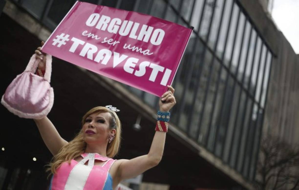 Los transexuales aportaron color a la Parada Gay de Sao Paulo.