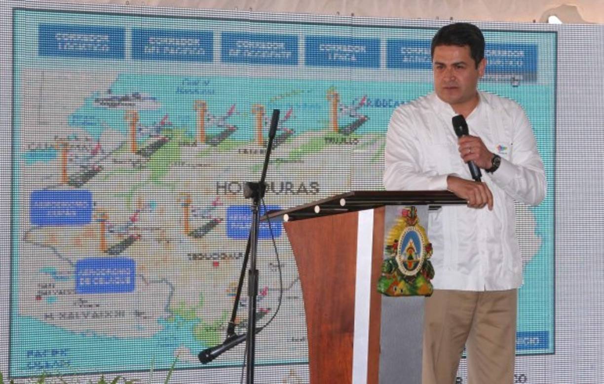 El presidente Juan Orlando Hernández explicó los próximos proyectos que se realizarán en la zona.