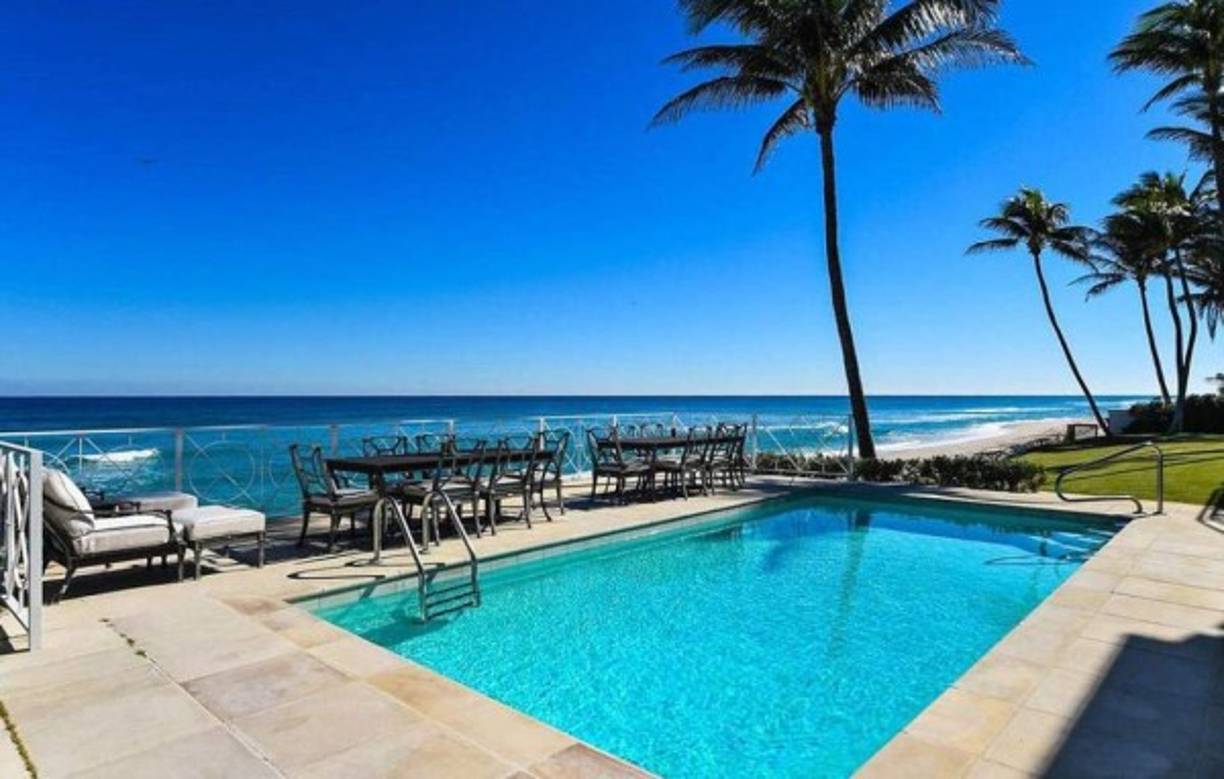 El Concejo Municipal de Palm Beach trató en una audiencia pública en enero si el exmandatario tiene derecho a residir en su club, pero la decisión no se tomará hasta el próximo abril.