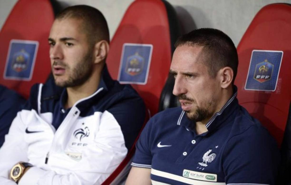 Benzema y Frank Ribery pasaron una pésima experiencia luego de meterse en terribles problemas por contratar a una prostituta que luego se conocería era menor de edad.