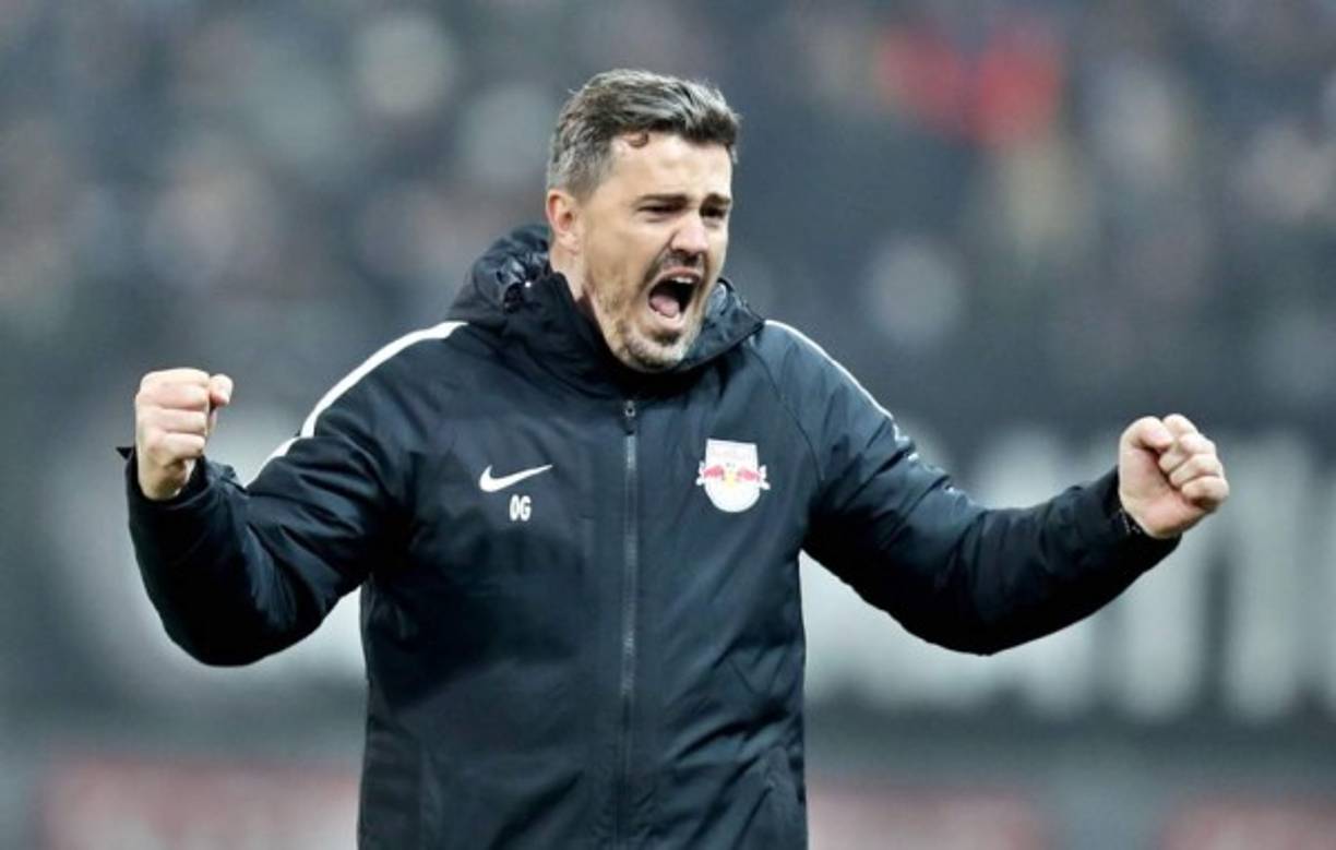 Óscar García, ex delantero del FC Barcelona, ha llegado a un acuerdo verbal con el club francés para convertirse en el nuevo entrenador del equipo de la Ligue 1. El de Sabadell, que se ha proclamado vencedor de la liga austriaca con el Salzburgo, firmará por dos temporadas.