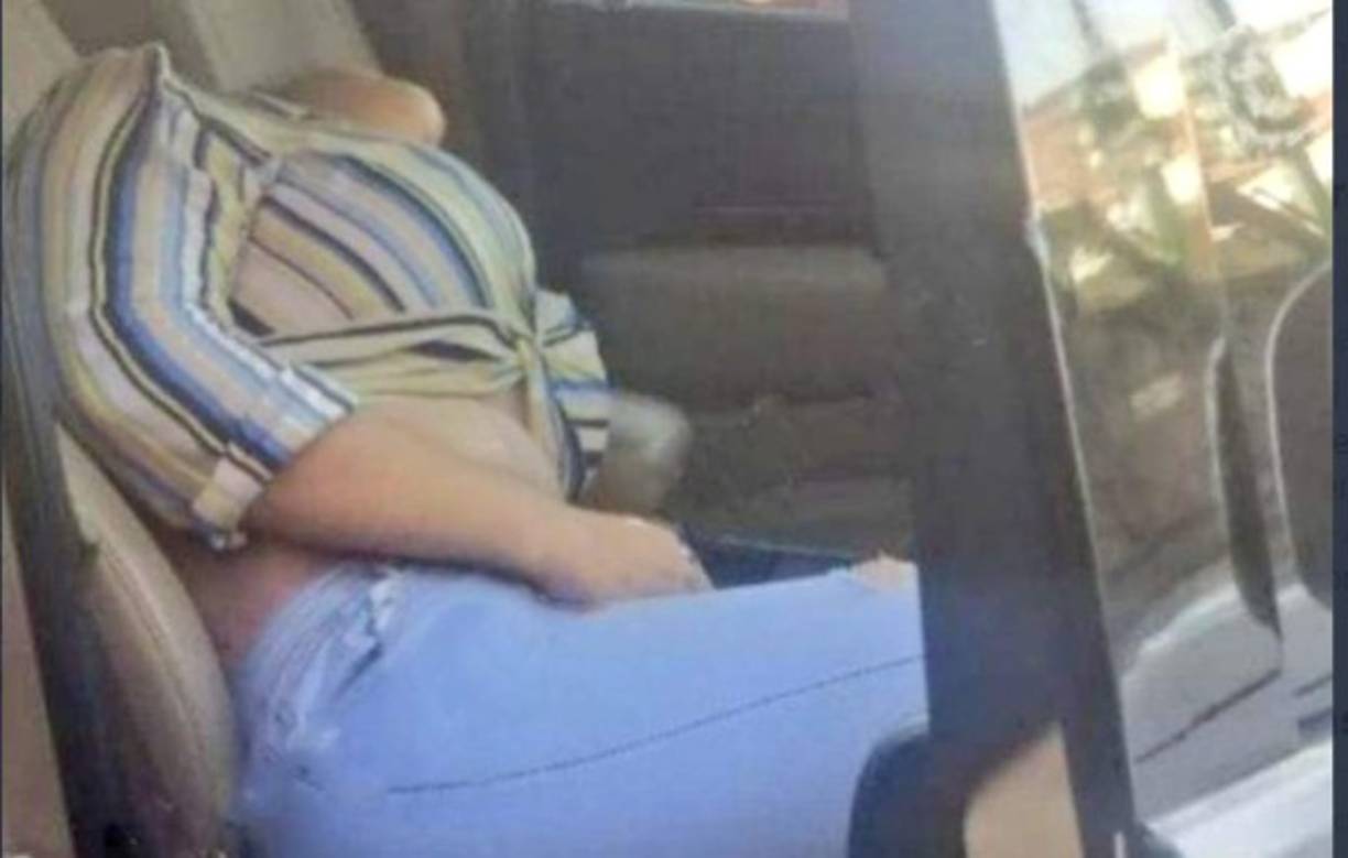 Hasta el momento no se sabe cuál es el móvil del crimen. Las autoridades dijeron que están haciendo todo lo posible para dar con el paradero de los malechores.