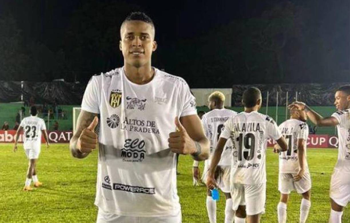 Hernández, que debutó en año 2018 con Árabe Unido, pasó a las filas del CAI en 2022, tras ser transferido ese mismo año por el Herrera.