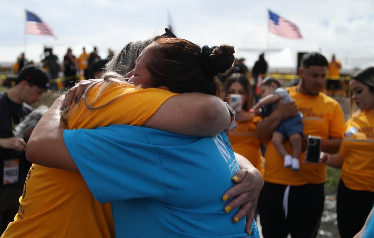 Aunque el atacante murió poco después de empezar a disparar, el pánico se extendió durante horas en el establecimiento y llegó incluso a hablarse de la posible existencia de otra persona que disparaba, información que finalmente fue desmentida.