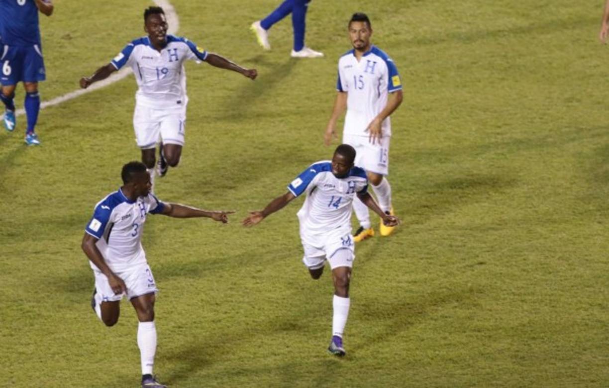La celebración hondureña fue única porque este gol acerca más a los catrachos a Rusia 2018.
