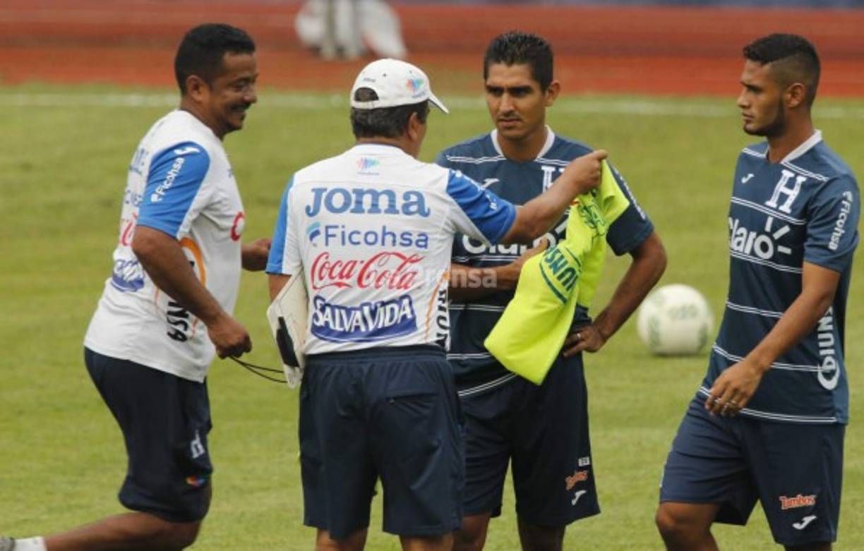 Jorge Claros podría ser una de las sorpresas en la alineación de la H, pelea el puesto titular con Bryan Acosta.