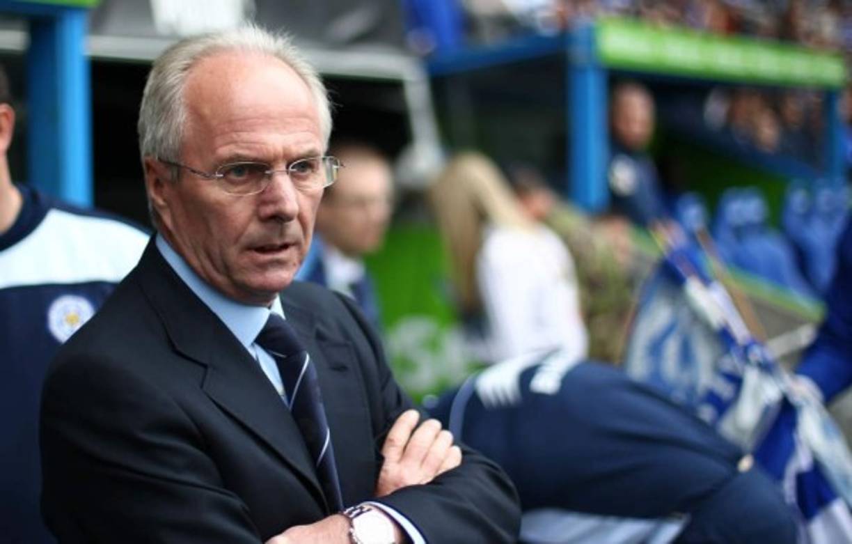El sueco Sven-Göran Eriksson, técnico del Shanghai SIPG de China, gana 8 millones de euros. Se le recuerda por dirigir a México en la eliminatoria al Mundial de Sudáfrica y fue despedido tras perder 3-1 contra Honduras en el Olímpico de SPS.