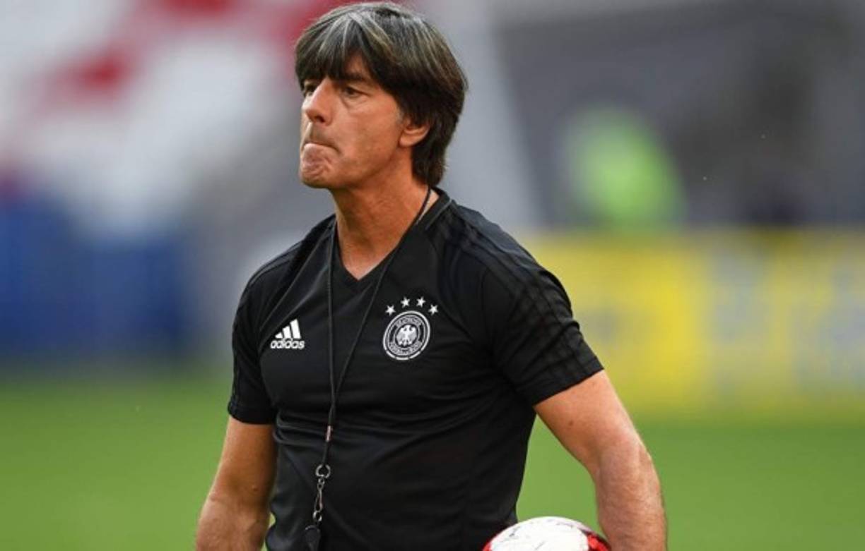 Joachim Löw fue campeón del mundo con Alemania en el 2014 y podría llegar al banquillo del Real Madrid.