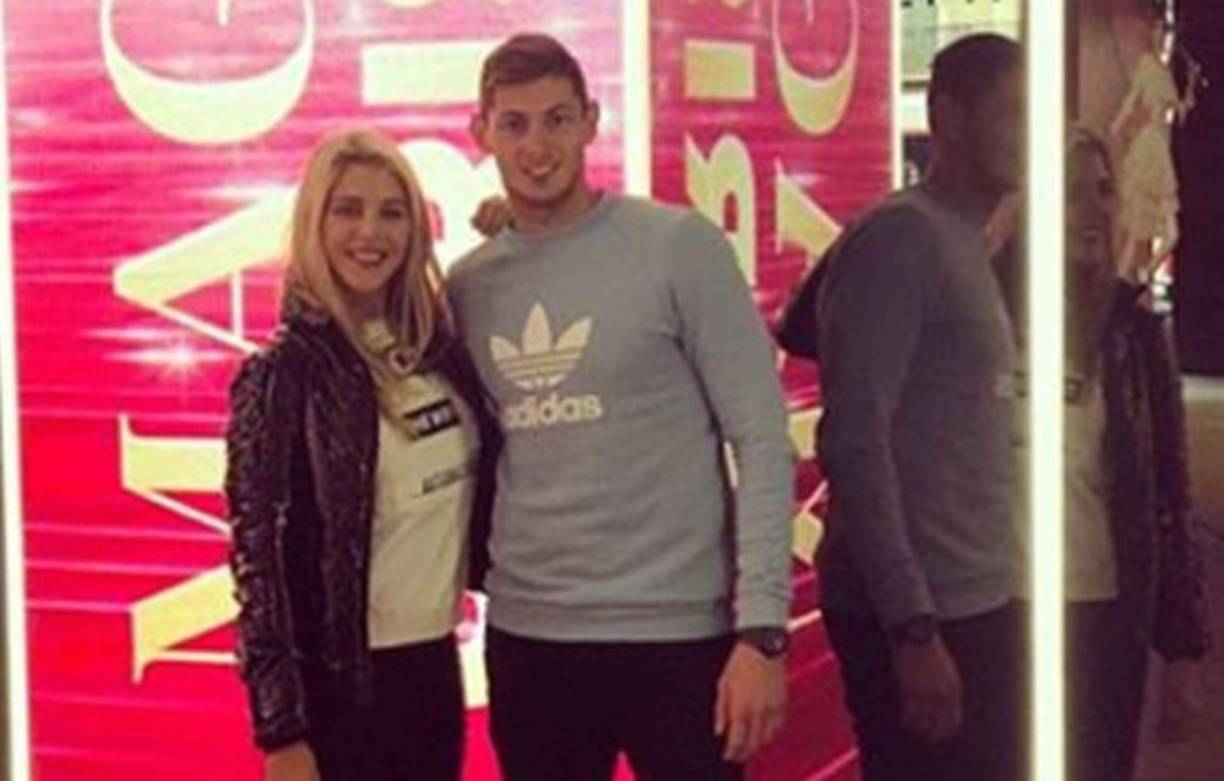 Actualmente Emiliano Sala estaba sin pareja sentimental. Ella, es su ex novia, la modelo Berenice Schkair.