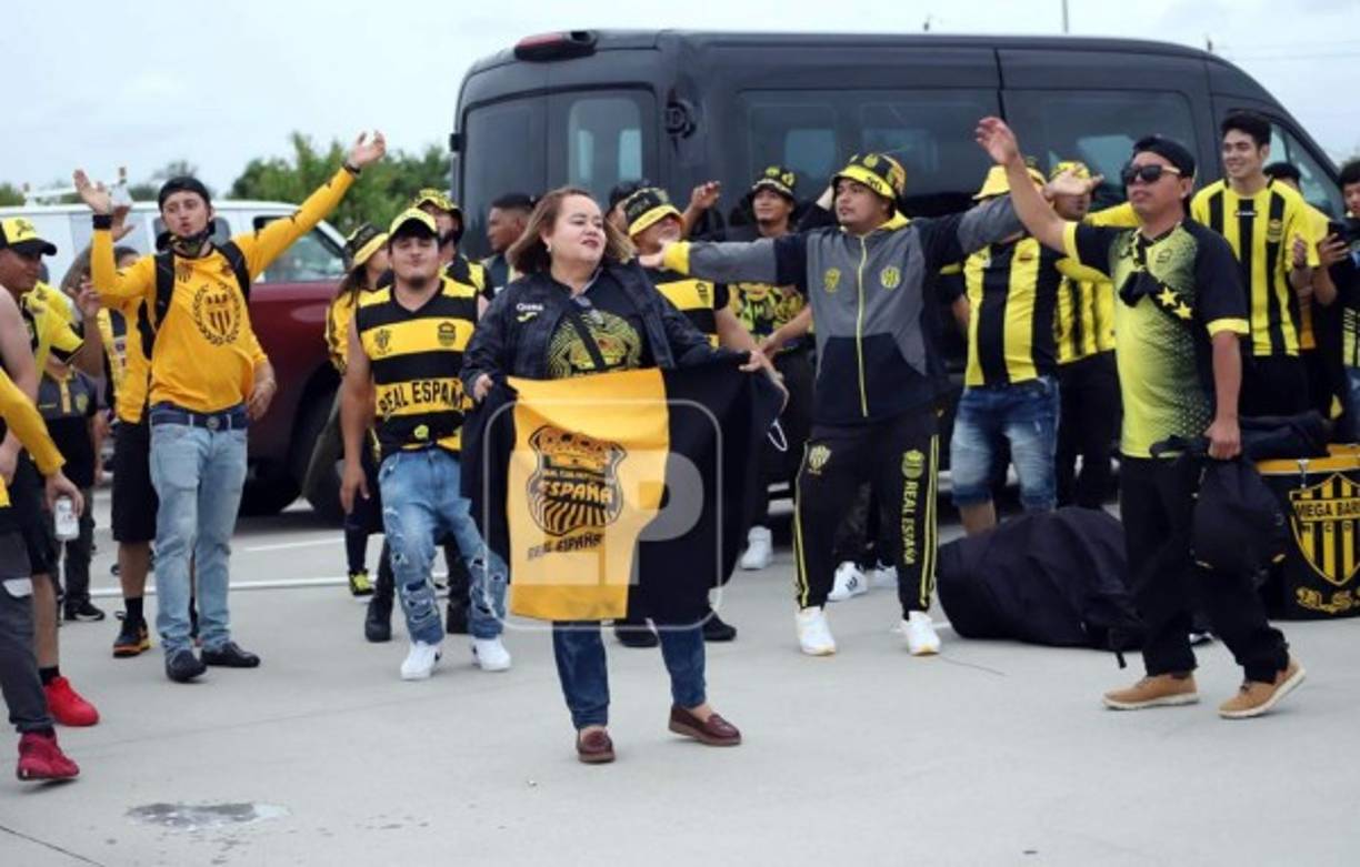 Unos 600 aficionados del Real España llegaron al Avava Stadium de la ciudad de Houston, Texas.