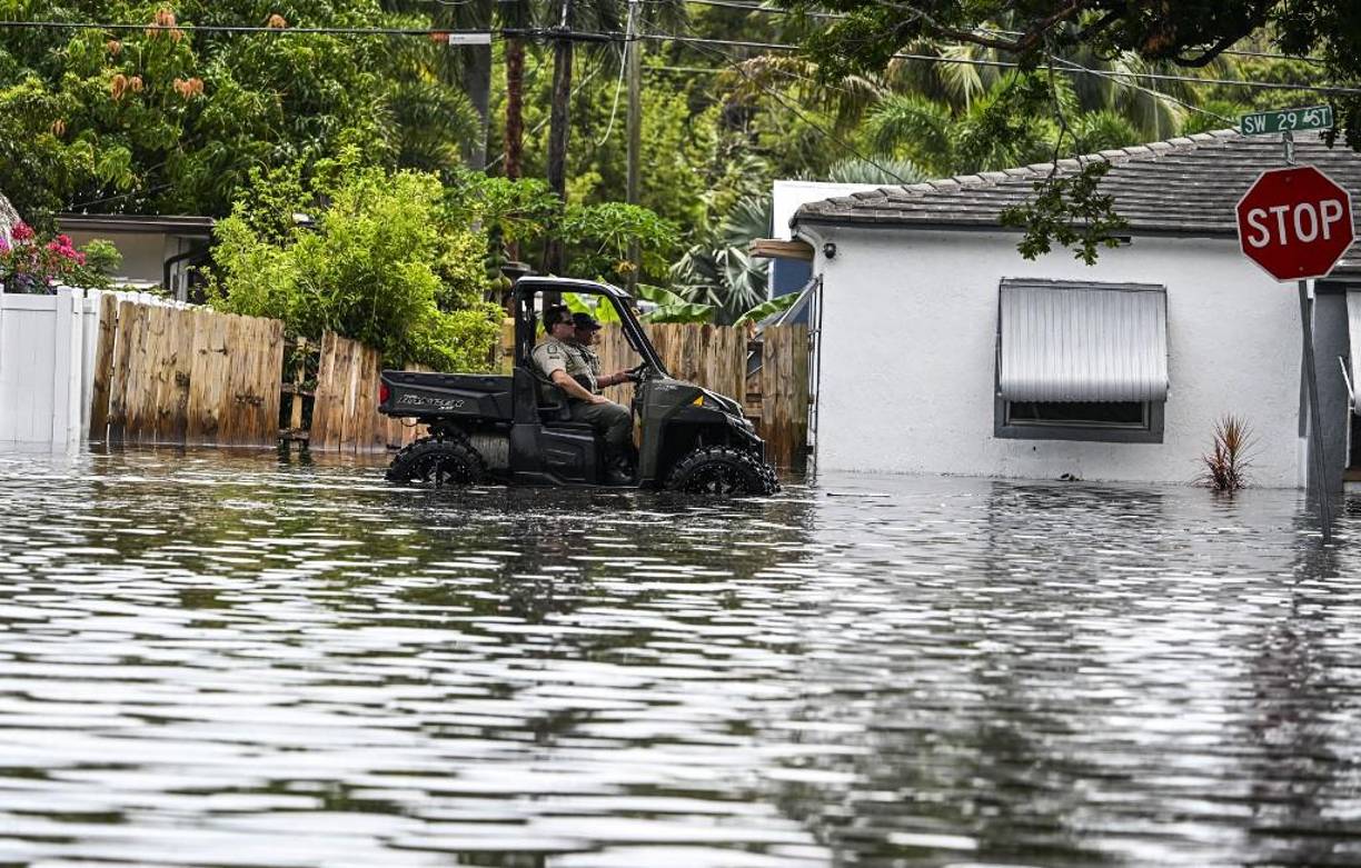 Juan Flores contó que el miércoles fue un caos en las escuelas ya que habían pronósticos de tornados y el hermetismo se adueñó del lugar.