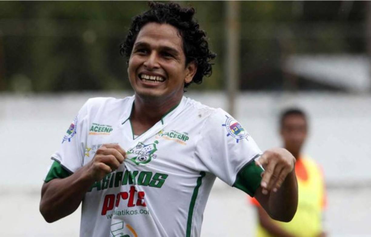 Luis Lobo: El delantero también ha sido confirmado que regresa al Platense tras haber descendido con el Social Sol.