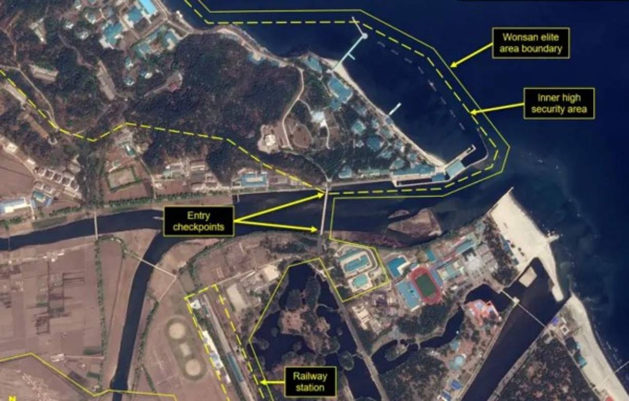 El lujoso complejo de Kim Jong-un en Wonsan tiene varias residencias de vacaciones y cuenta con playa privada, cancha de baloncesto y una estación de tren privada.