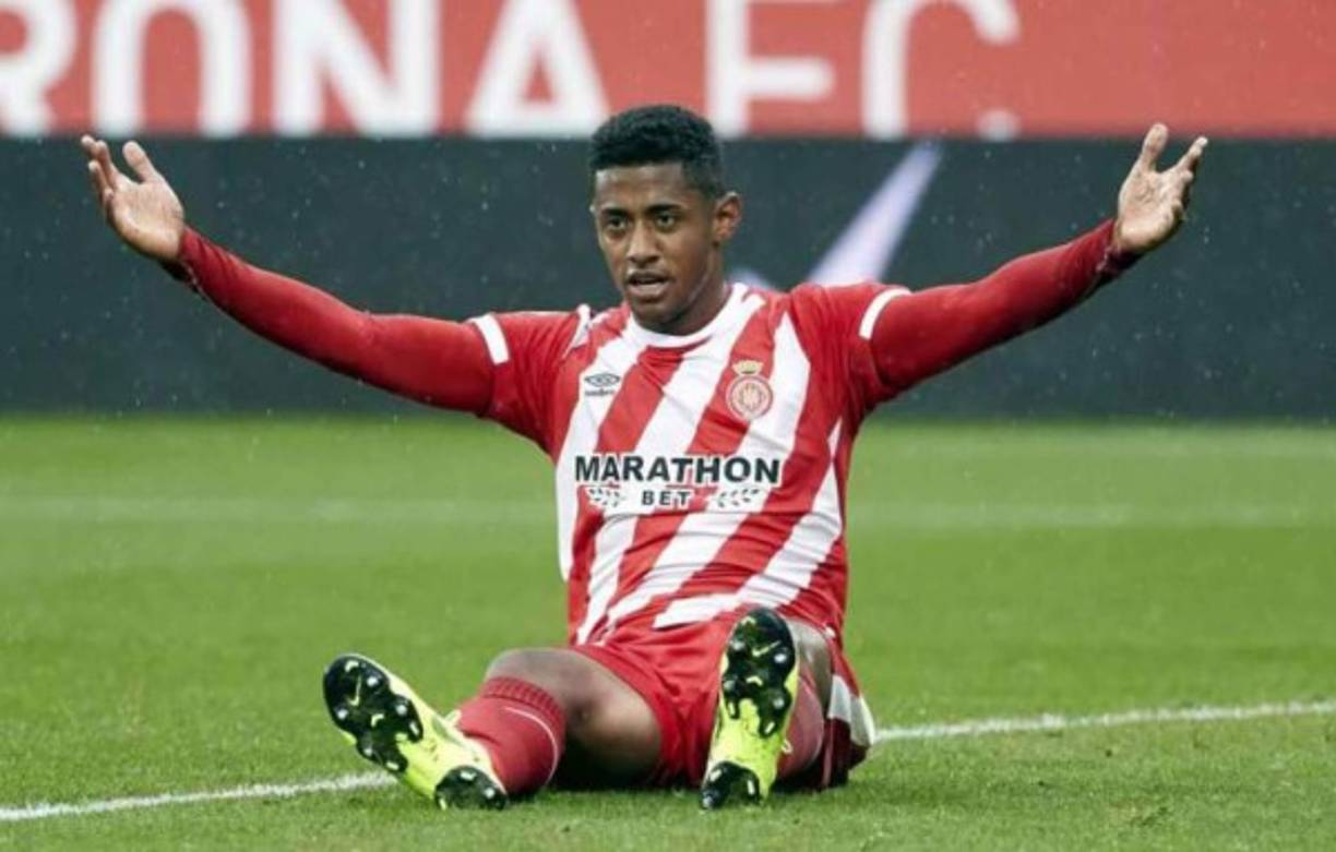 En el Cádiz, club de la segunda división de España, han reconocido el interés por fichar al delantero hondureño Choco Lozano. 'Es una posibilidad que no está siendo fácil. Es un jugador con un salario alto y con pretensiones de su club y otros clubes. Estamos bien posicionados, pero no va a ser fácil', dijo Óscar Arias, director deportivo del Cádiz.