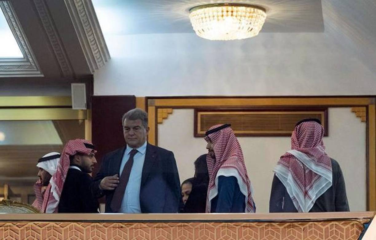 Así fue captado Joan Laporta, presidente del FC Barcelona, en el palco del King Fahd International Stadium.
