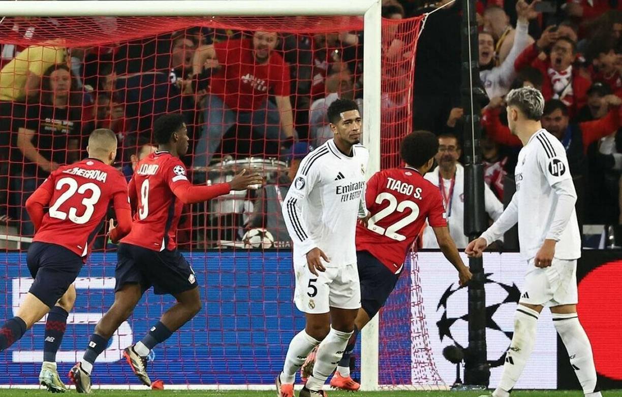 La cara de decepción de Jude Bellingham tras el gol de penal de Jonathan David.