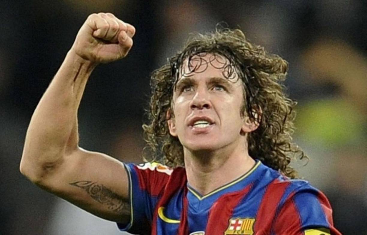 Puyol impresiona con su físico a sus 45 años: práctica otro deporte y su esposa