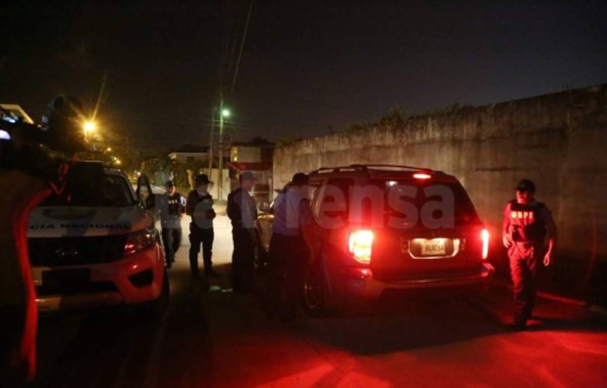 Tres procesos pendientes:<br/><br/>1. julio de 2015<br/>Un juez de lo penal ordenó la captura del exalcalde Rodolfo Padilla Sunseri, apresado al salir de otra audiencia de juicio oral.<br/><br/>2. marzo de 2016<br/>Luego de decretarle un auto de formal procesamiento, un juez le dio la medida de arresto domiciliario a Padilla Sunseri, por ello estaba en su casa.<br/><br/>3. 22 de sept. de 2017<br/><br/>La sala 3 del Tribunal de Sentencia daría a conocer su fallo por el caso del préstamo otorgado a la exjefa de Control de Ingresos de la alcaldía.<br/>