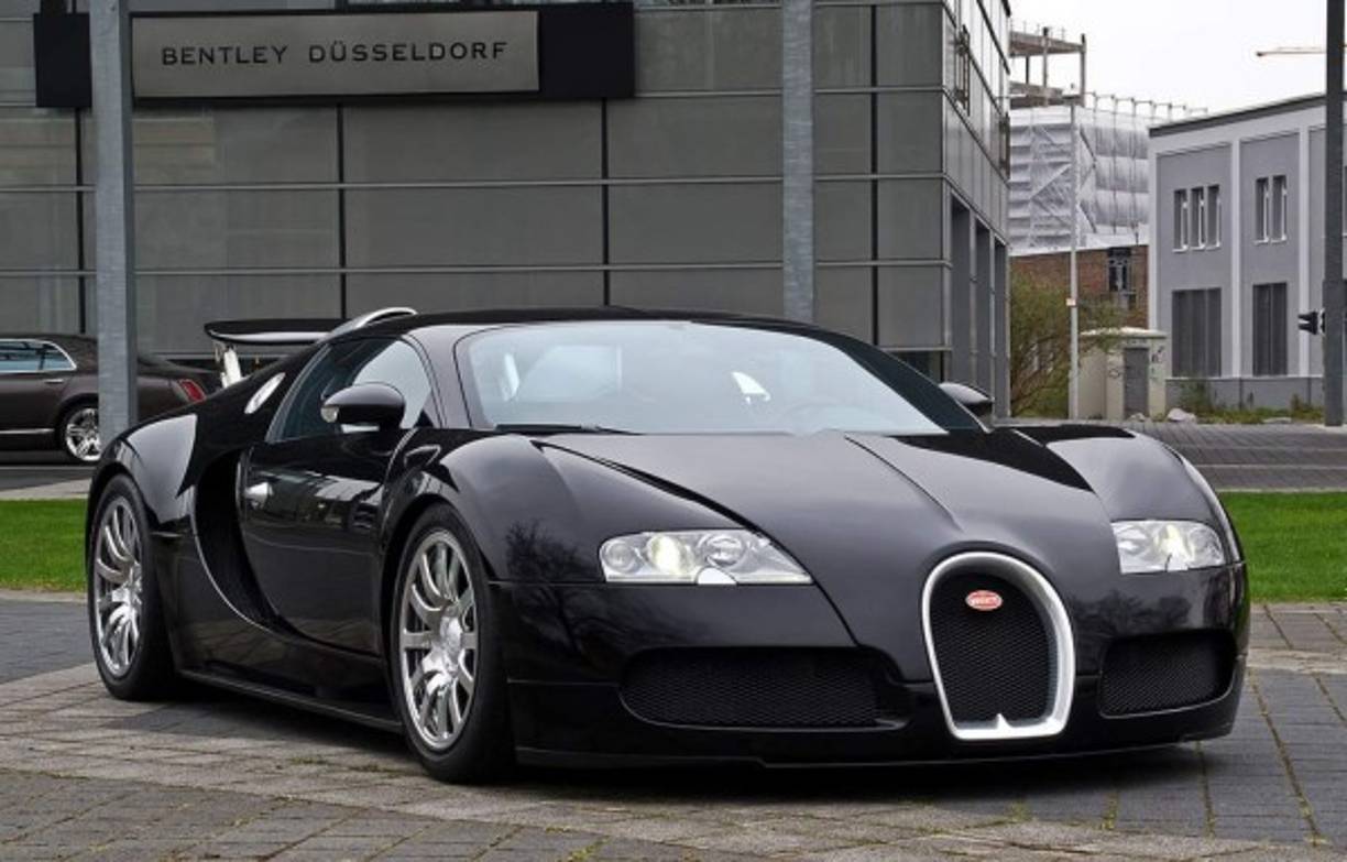 Bugatti Veyron 16.4 - 1.7 millones de dólares.