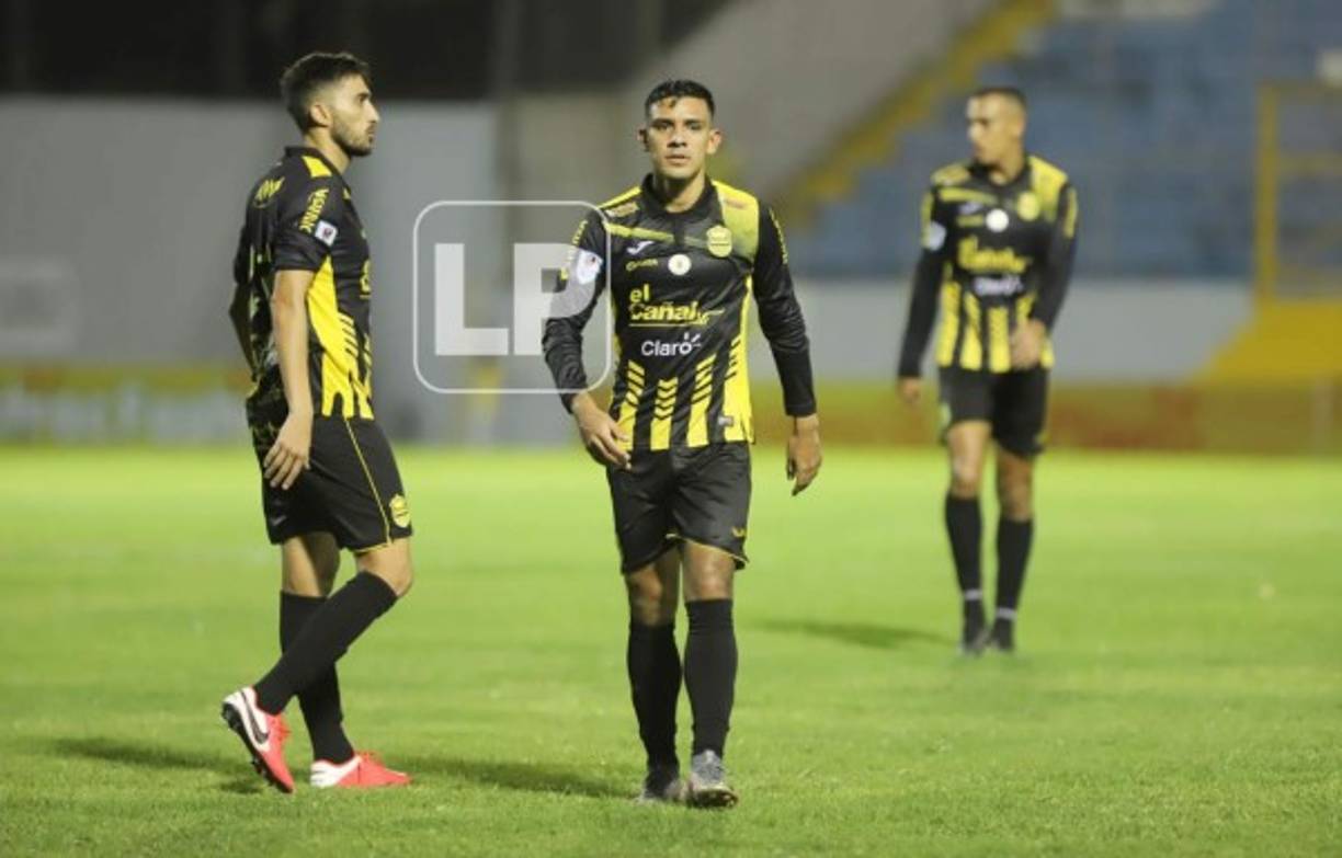 La frustración en los jugadores del Real España por el resultado era evidente.