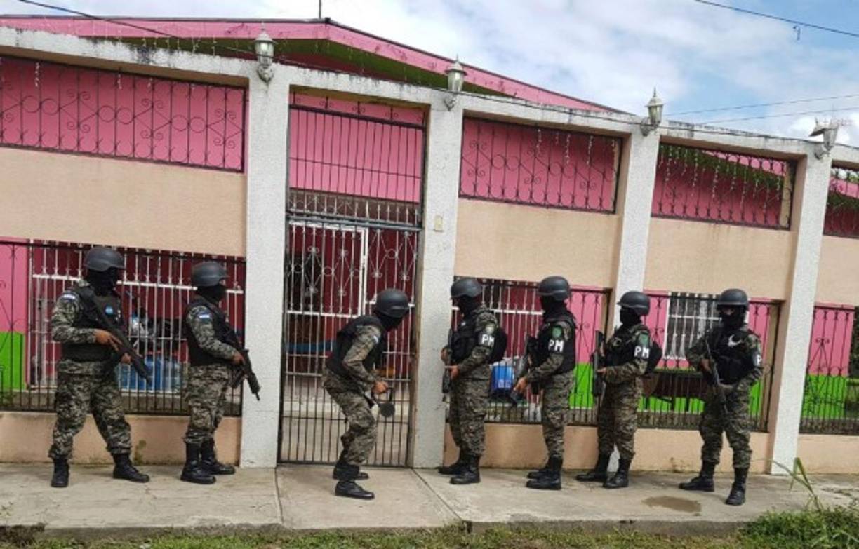 Según las investigaciones del Ministerio Público, la empresa Transportes Bonilla formaban parte de las estructuras a menor escala con las que contaban los grandes grupos criminales como los 'Cachiros” en Colón y los “Valle Valle” en Copán.