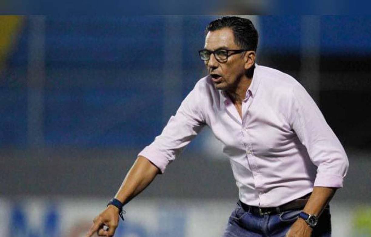 Salomón Nazar: Es el actual entrenador del Victoria y anteriormente dirigió a la UPN. Es otro de los que podría llegar a convertirse en el asistente técnico hondureño del “Bolillo”.