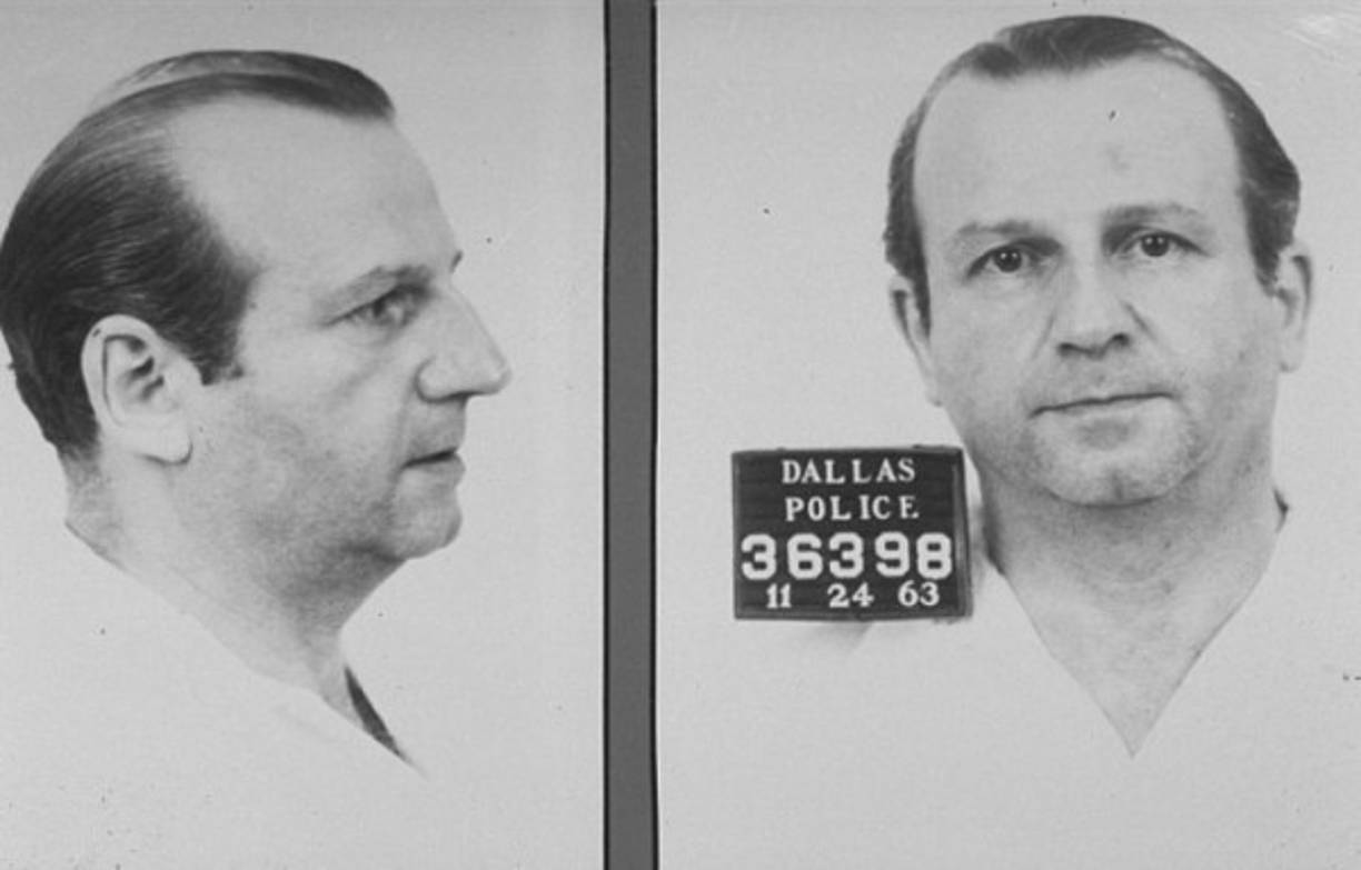Jack Ruby disparó contra Lee Harvey Oswald el 24 de noviembre de 1963, dos días después de que Oswald asesinara al presidente Kennedy.<br/>