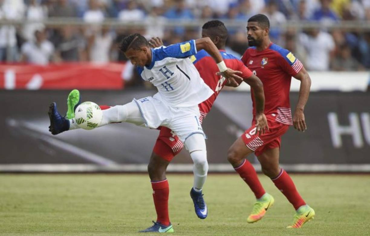 De esta manera, Diego Reyes ya no será titular ante los trinitecos luego de que ante los panameños comenzó de inicio pero al final no pudo pesar en el juego.