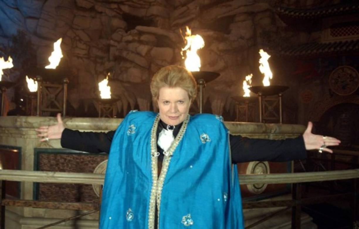 Su gusto por las capas<br/><br/>Mercado tenía una colección de más de 2,000 capas, incluidas algunas con plumas, piedras preciosas y bordados únicos. Parte de estas fueron exhibidas en el Museo de Historia de Miami.<br/> <br/>En los últimos años Mercado vestía 'más modesto' y sin tanta pompa, sobre esto dijo:<br/>“He cambiado, aunque hay cosas que no pueden cambiar -- porque antes muerto que sencillo -- pero ya las capas se fueron. Están en unas cajas porque eso va a servir para ayudar a muchos niños con espina bífida y mujeres maltratadas. Quiero colaborar con la juventud puertorriqueña, quiero trabajar por un Puerto Rico mejor”.<br/>