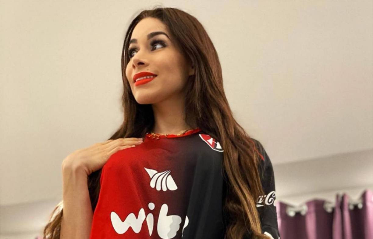 Yuliett Torres es de las aficionadas más sexis con las que cuenta el Atlas de México.