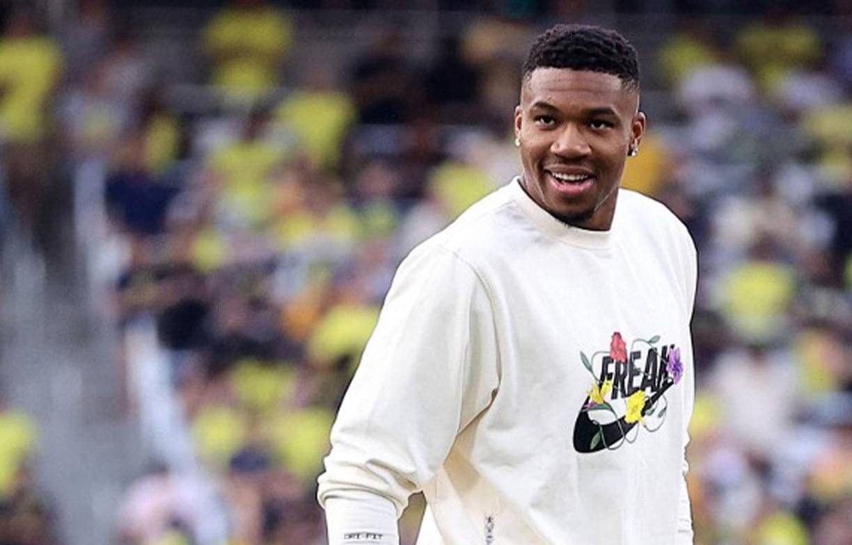 Giannis Antetokounmpo apareció previo al inicio de la Final entre Nashville SC e Inter Miami por la Leagues Cup 2023 y presumió frente a los asistentes sus habilidades tanto debajo de la portería como de delantero.