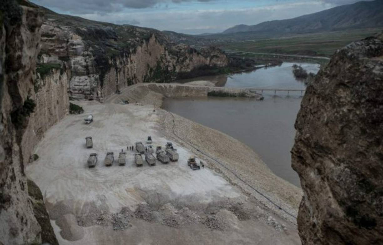 Ilisu es un elemento central del Proyecto del Sudeste de Anatolia (PSA), un plan para el desarrollo de la zona cuyo objetivo es potenciar la economía por medio de energía hidroeléctrica e irrigación.