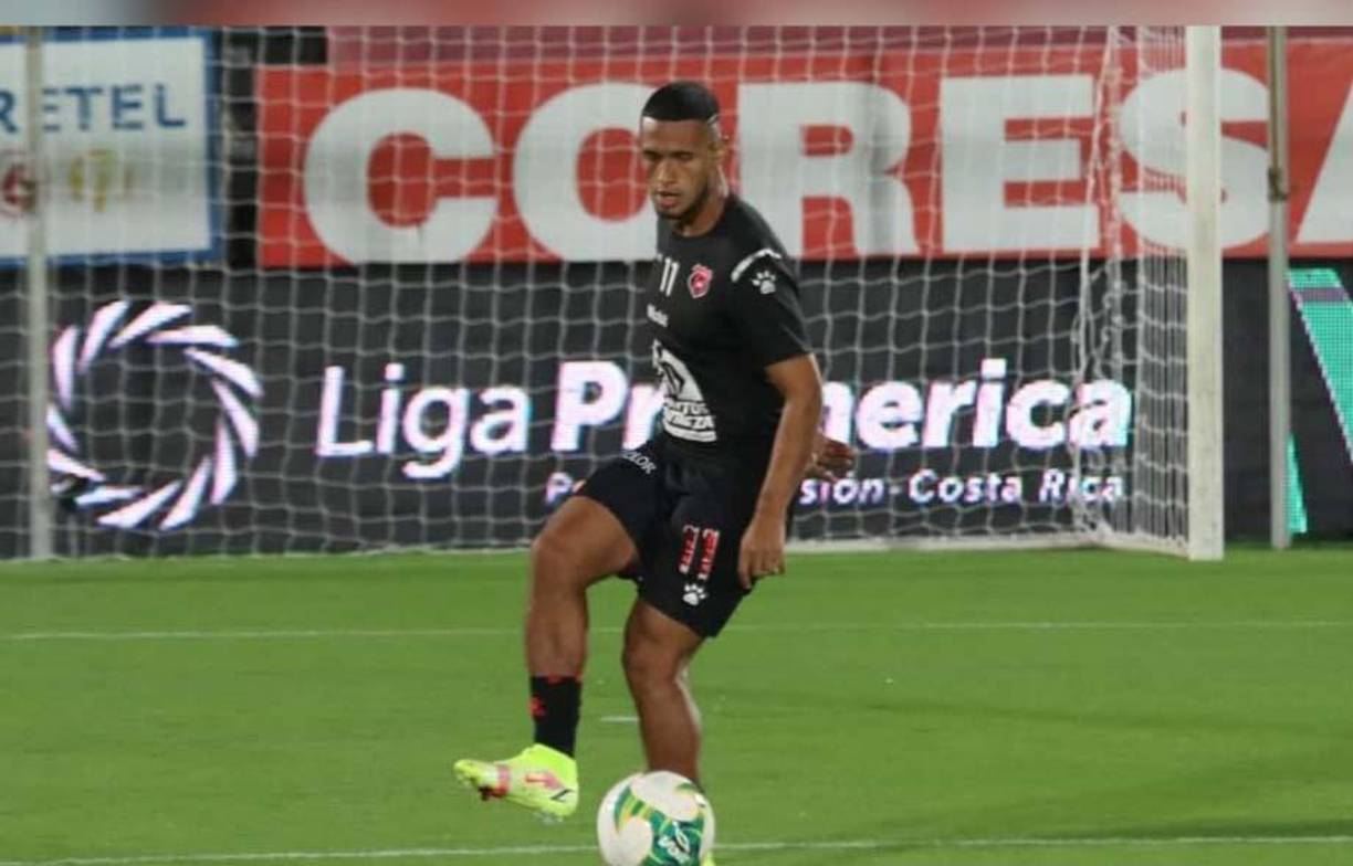 Alexander López: Talentoso mediocampista hondureño de la Liga Deportiva Alajuelense de Costa Rica. 