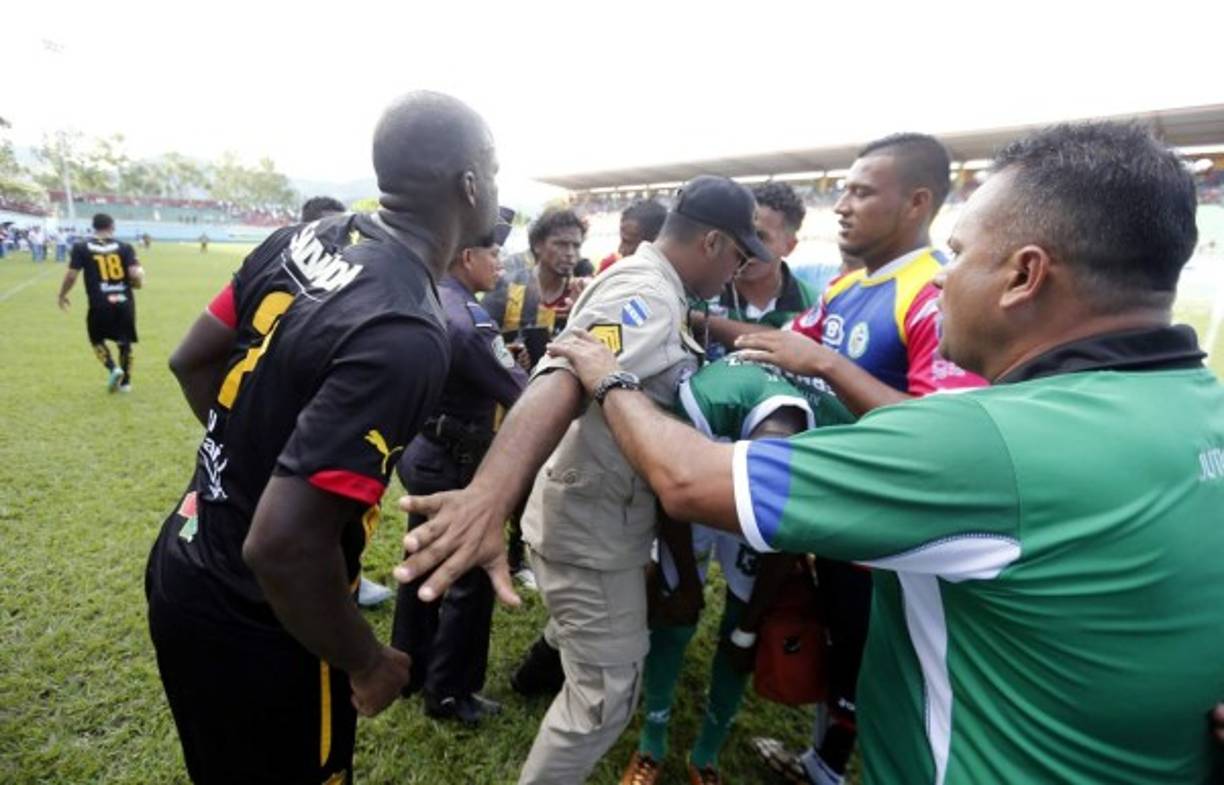 En algunos momentos el juego tuvo varios roces.