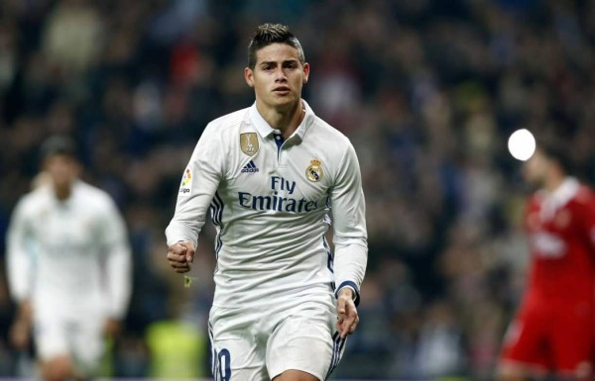 En Colombia y en Inglaterra ya anticipan que el destino de James Rodríguez podría ser el Manchester United. El mediocampista de 25 años llegaría por expreso pedido del director técnico José Mourinho y a cambio de una fortuna. Medios españoles aseguran que el club blanco pedirá 75 millones de euros, aunque estaría dispuesto en aceptar como parte de pago el pase del arquero español David De Gea.