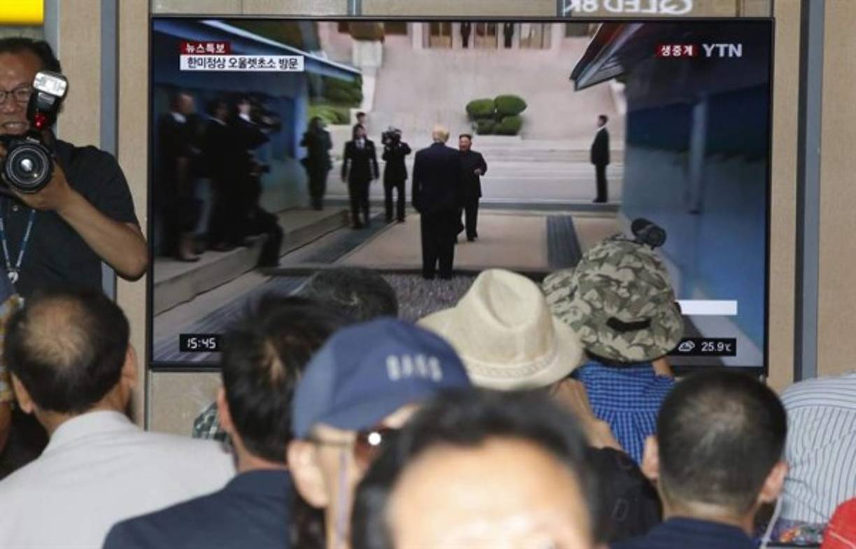 Trump aseguró que no sabía si Kim iba a responder presente cuando publicó su tuit. 'Si no hubiese venido, la prensa no me hubiera perdonado', afirmó.