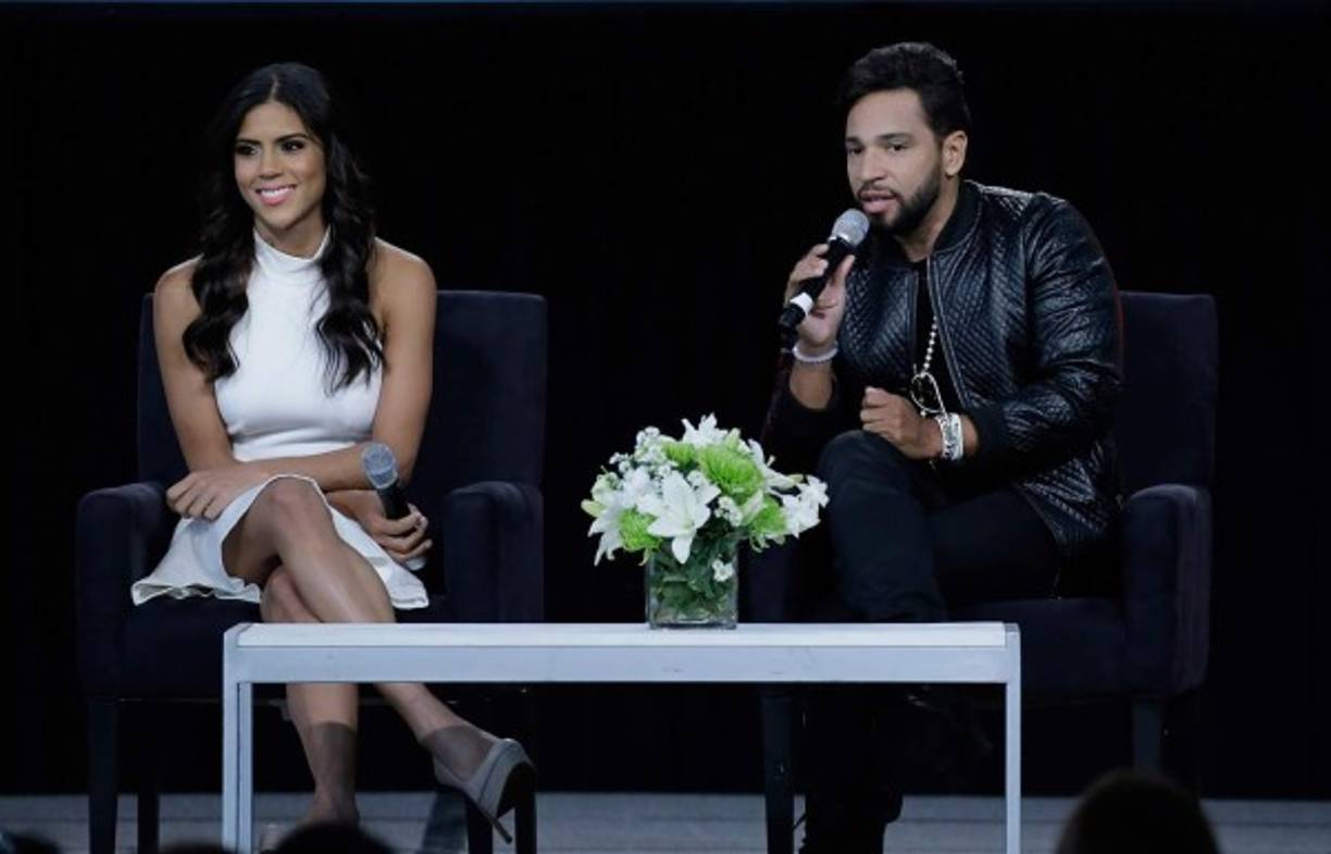 Francisca Lachapel junto a Henry Santos.