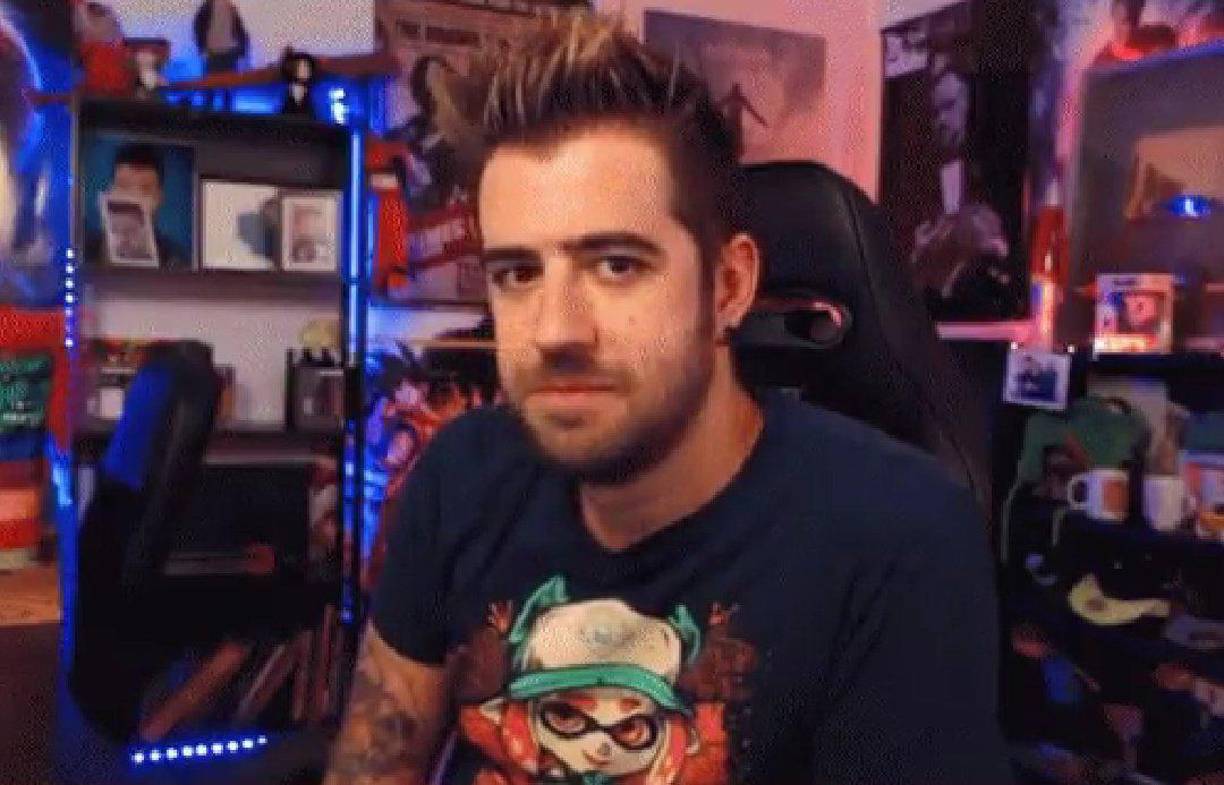 “¿Por qué acertó tanta gente? Porque Piqué tiene una mente de doce años, con lo cual estaba claro que iba a hacer eso. No tenía alternativa, lo dije aquí y lo dijo mucha más gente”, sentenció.