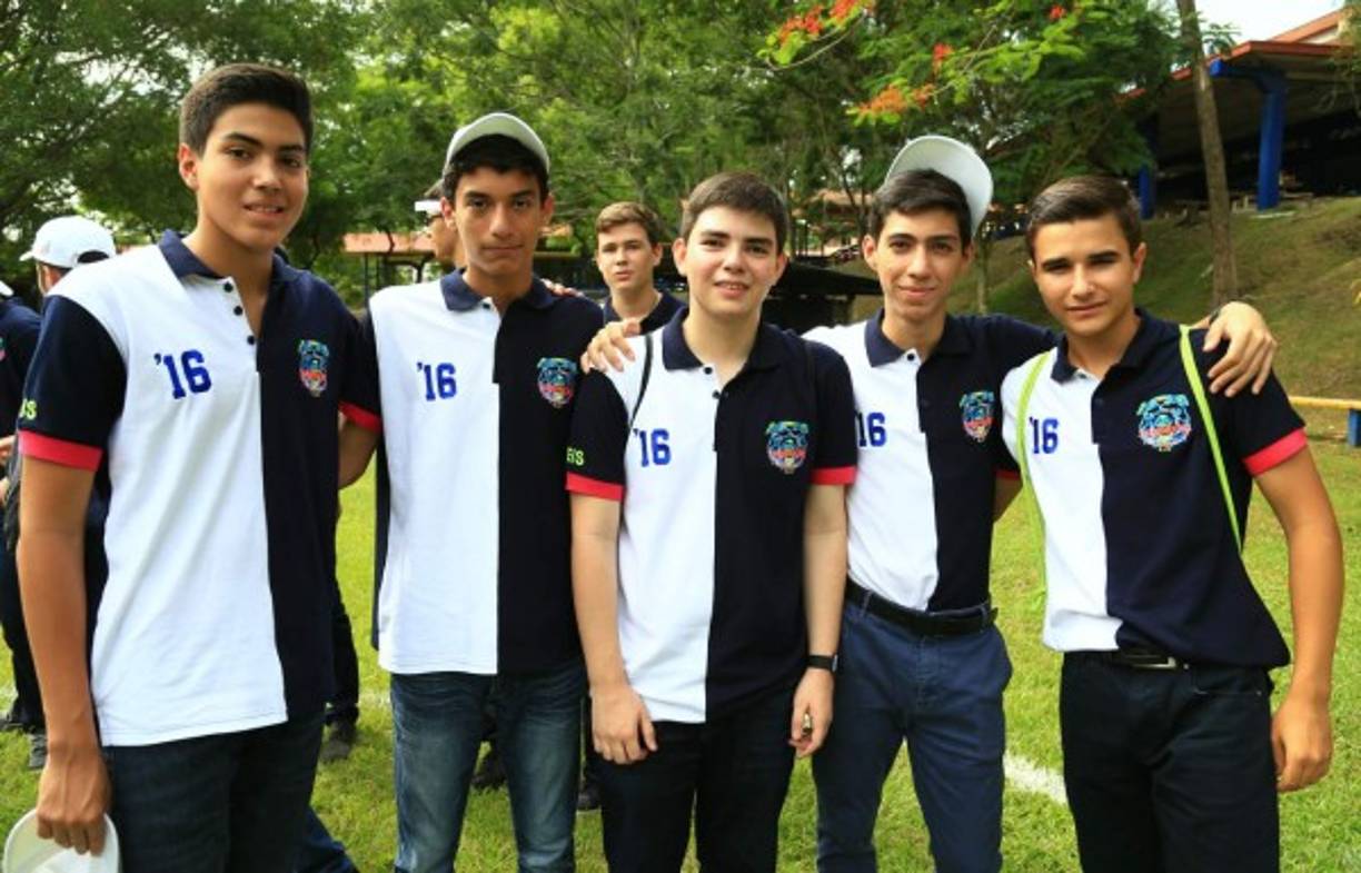 Ricky Flores, Gera Ramírez, Dani Otero, José Pino y Fer Molina.