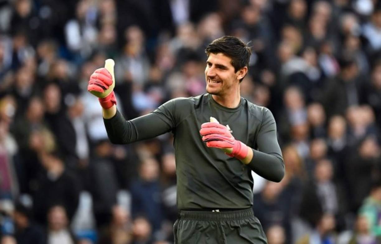Thibaut Courtois festejando la victoria.