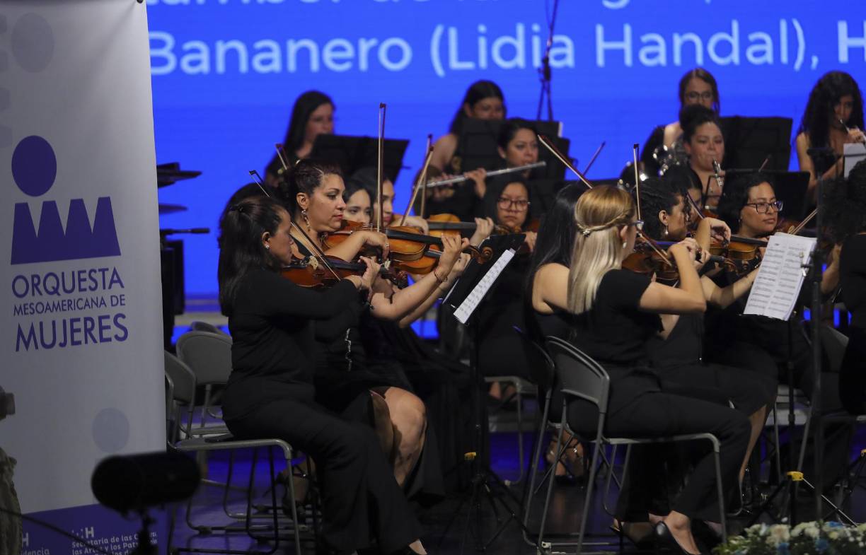  Solórzano Foppa, quien ahora es el coordinador del proyecto de la OMM, también perdió a dos hermanos que murieron durante el conflicto interno en Guatemala. 