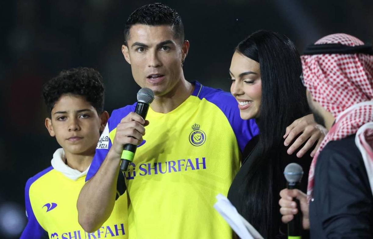 “Georgina no puede ser más antinatural y superficial y la entrevista está siendo surrealista”, expresaron sobre las respuestas de la pareja de CR7.