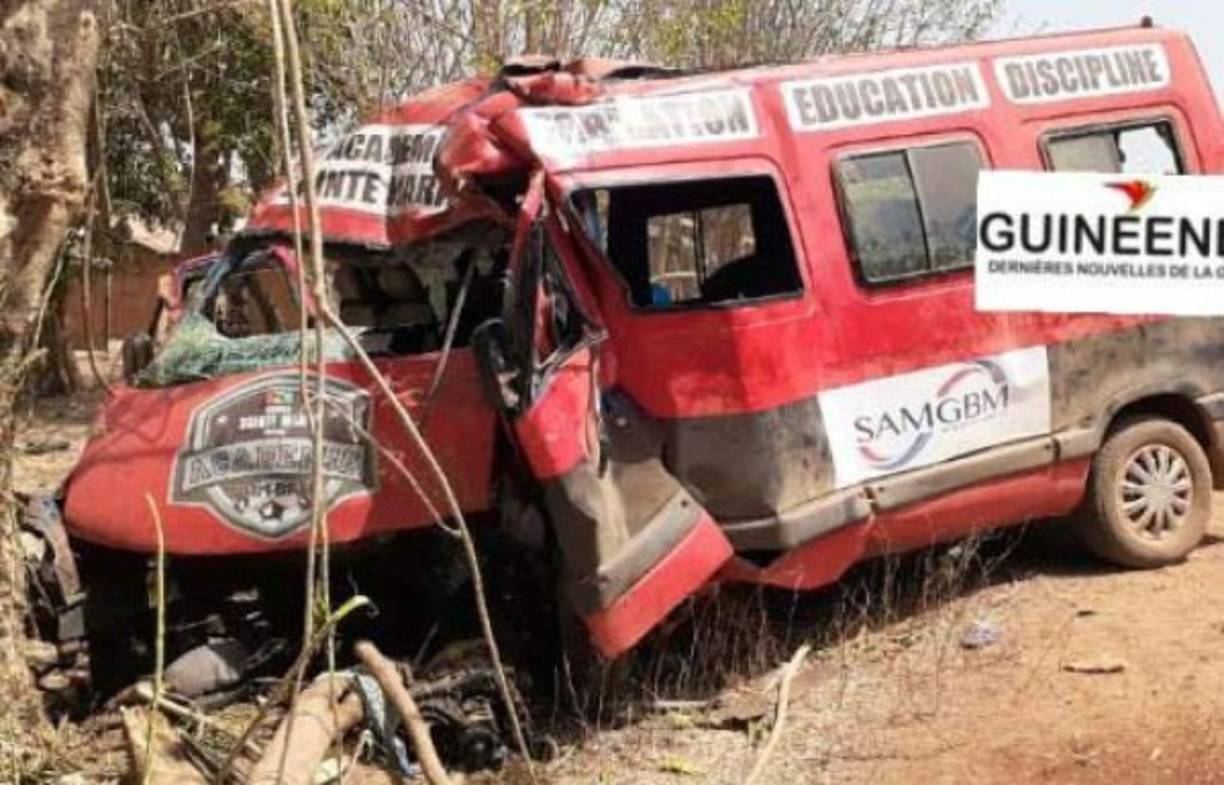 En el autobús, según explica la Gazzetta, habían 27 personas, 22 jugadores, 4 componentes del staff del equipo y el conductor.