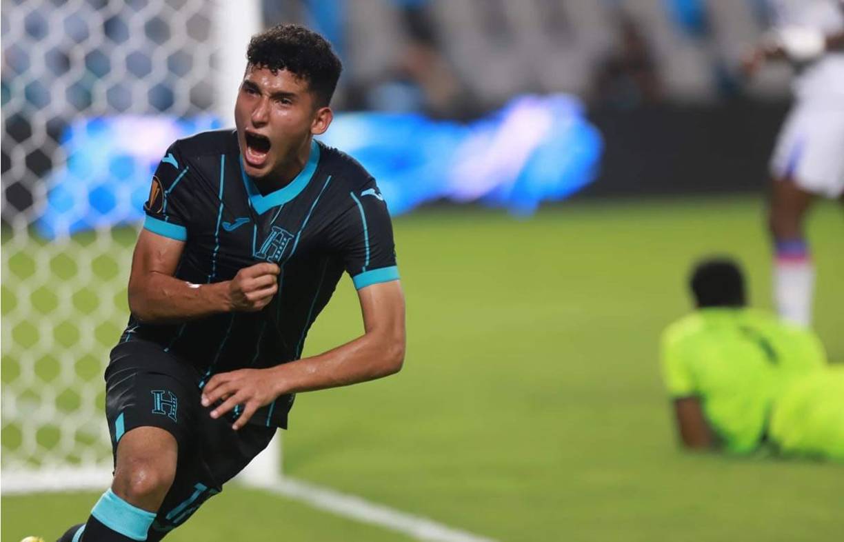 Volantes: José Mario Pinto (Olimpia) logró colarse en el llamado del estratega para la serie ante México. 