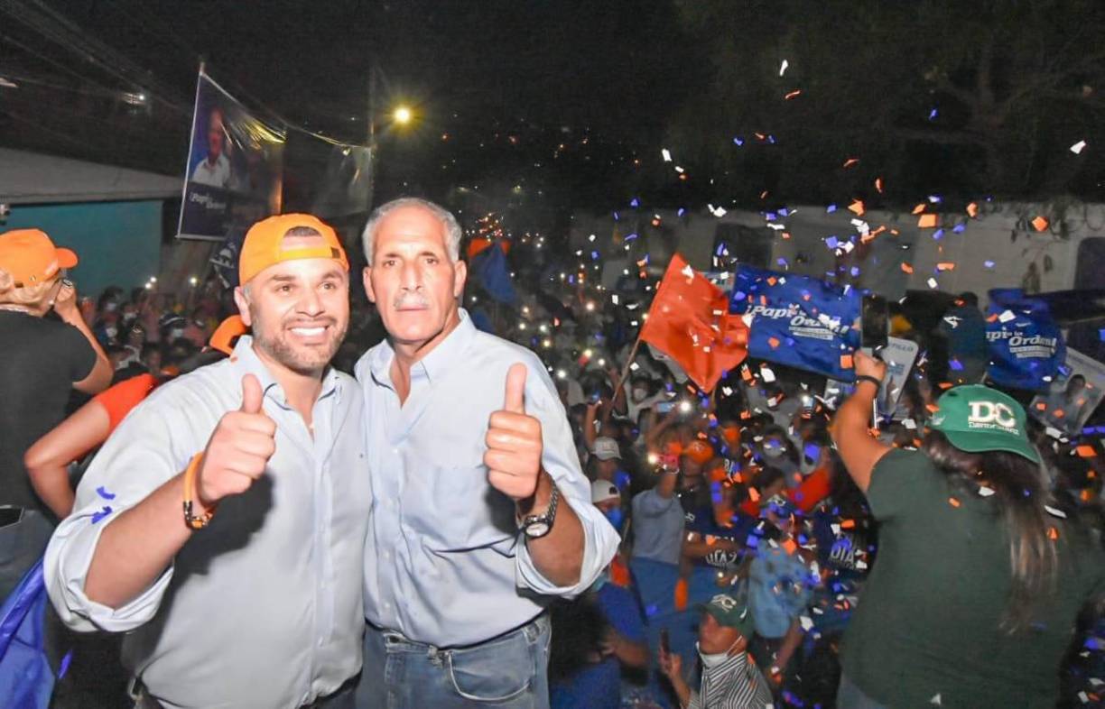 Chávez, dijo que él ya acudió ante los Derechos Humanos a nivel local para denunciar la persecusión del actual gobierno en su contra y pretendía viajar para interponer la denuncia también frente a la Comisión Interamericana de los Derechos Humanos (CIDH), pero fue bajado del avión el pasado martes 28 de noviembre y no pudo hacerlo.