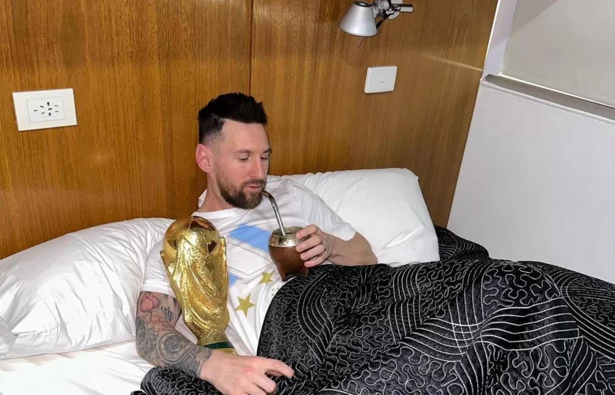 <b>Tras consagrarse campeón del Mundo con Argentina, Lionel Messi decidió descansar y pasar las fiestas de Navidad y Fin de Año en su natal Rosario. Los medios argentinos han revelado el increíble plan para cuidarlo y la reacción de sus vecinos.</b>