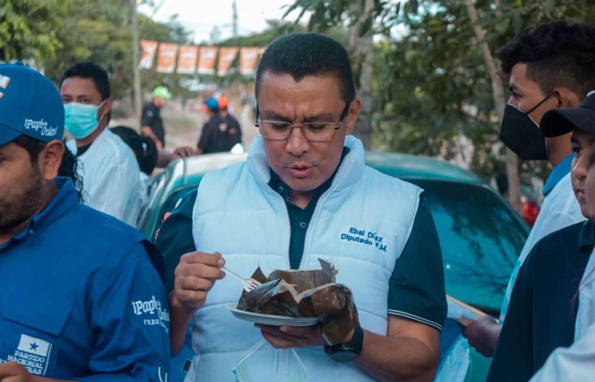 ”A pesar de los documentos aportados por mi defensa en el juicio, el Ministerio Público alegó sin pruebas ni base legal alguna que los pagos que recibí del Estado de Honduras bajo diferentes conceptos son de origen ilícito. A pesar de no tener, a la fecha, por parte del Tribunal Superior de Cuentas un solo reparo en mi contra, por el contrario, este órgano constitucional publica en su página web que se auditó la administración de fondos de Casa Presidencial en los años que van del 2017 al 2022 y NO ENCONTRÓ hallazgos que indiquen que recibí pagos ilegales o que me haya quedado con fondos sin liquidar en la relación laboral que mantuve con Casa Presidencial. Estos informes, que son públicos y de acceso a cualquier persona, son ignorados a propósito por el Ministerio Público en sus análisis y pericia”, continuó.