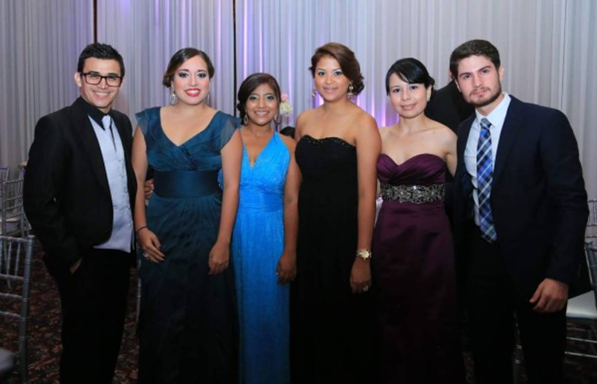 Rudy Guevara, Ana Venegas, Claudia Villalobos, Daylin Posas, Ana Cerrano y Roger Valladares.