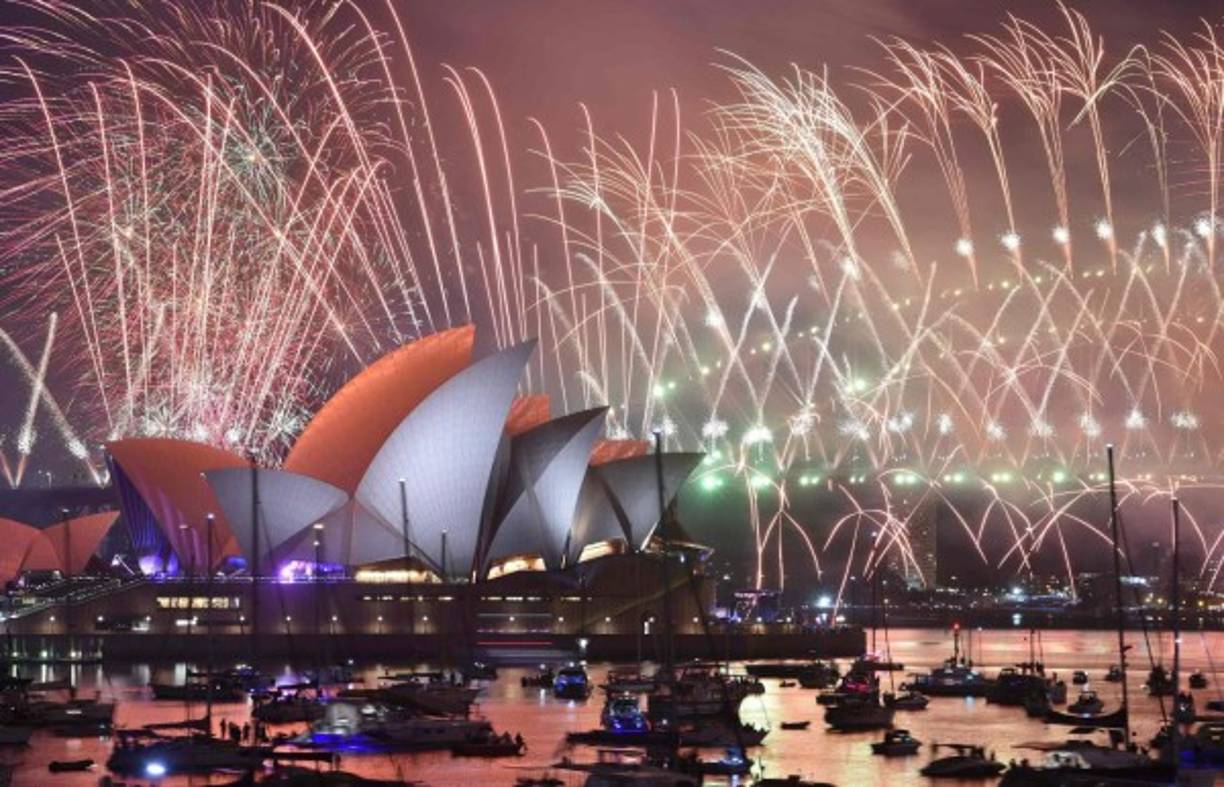 Para conmemorar el año internacional de las lenguas indígenas, en 2019, la bahía de Sídney fue el escenario de ceremonias para celebrar las culturas aborígenes, con la proyección de animaciones en los pilares del Sydney Harbour Bridge.<br/>