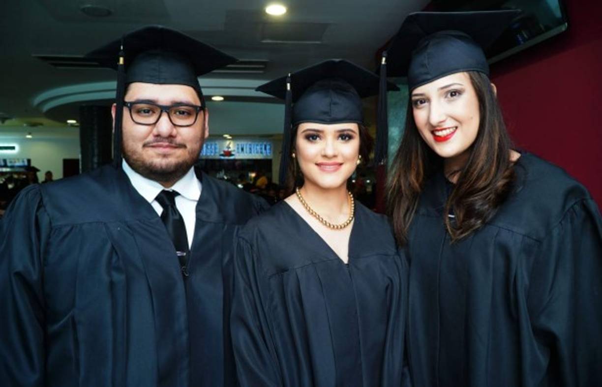 Marco Caballero, Indira Juárez y Andrea Contreras.